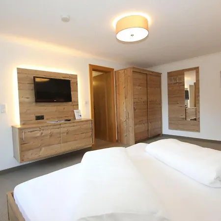 Appartement Lavish In With Balcony Oetz